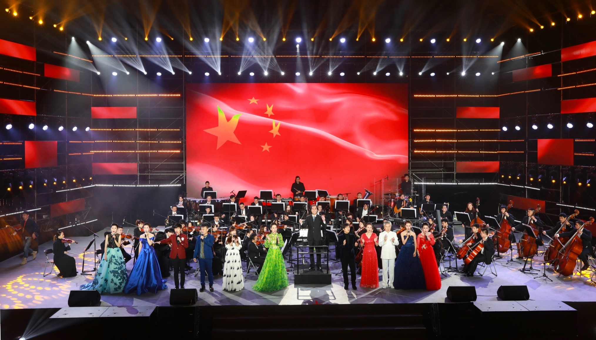 珠影交响乐团在仁化上演红色交响诗画，龙全明摄.jpg