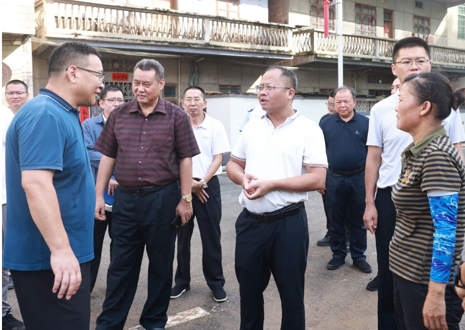 陈夏广到长江镇调研典型镇培育工作强调：立足镇域实际 突出特色亮点 推动“百千万工程”取得更大实效